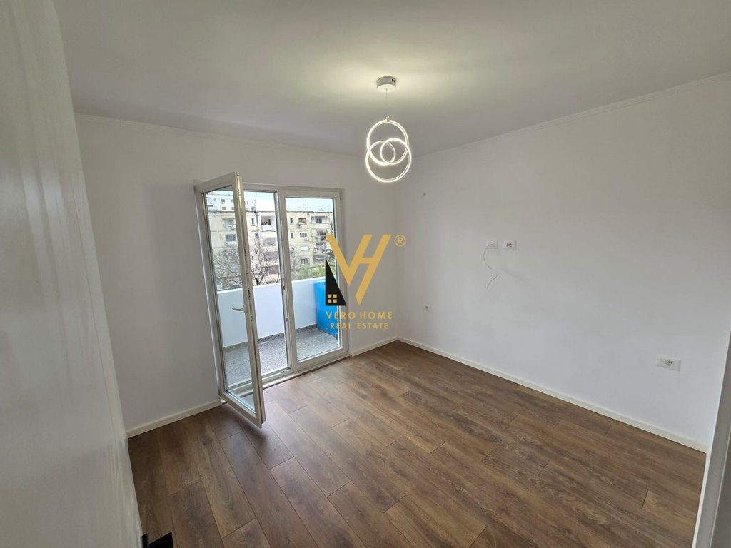 SHITET APARTAMENT 1+1 NE ALI DEM 8.800.000 LEKE 4
