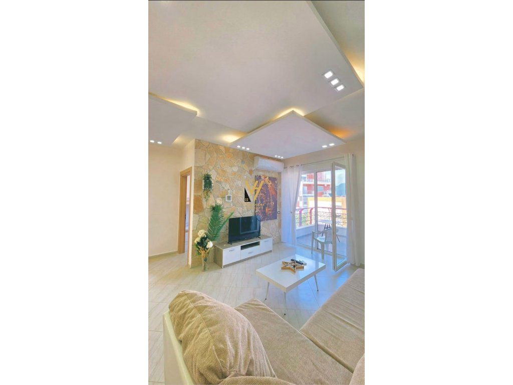 JEPET APARTAMENT 3+1+2BLK ME QIRA TE LIQENI I THATE 90.000 LEKE 2
