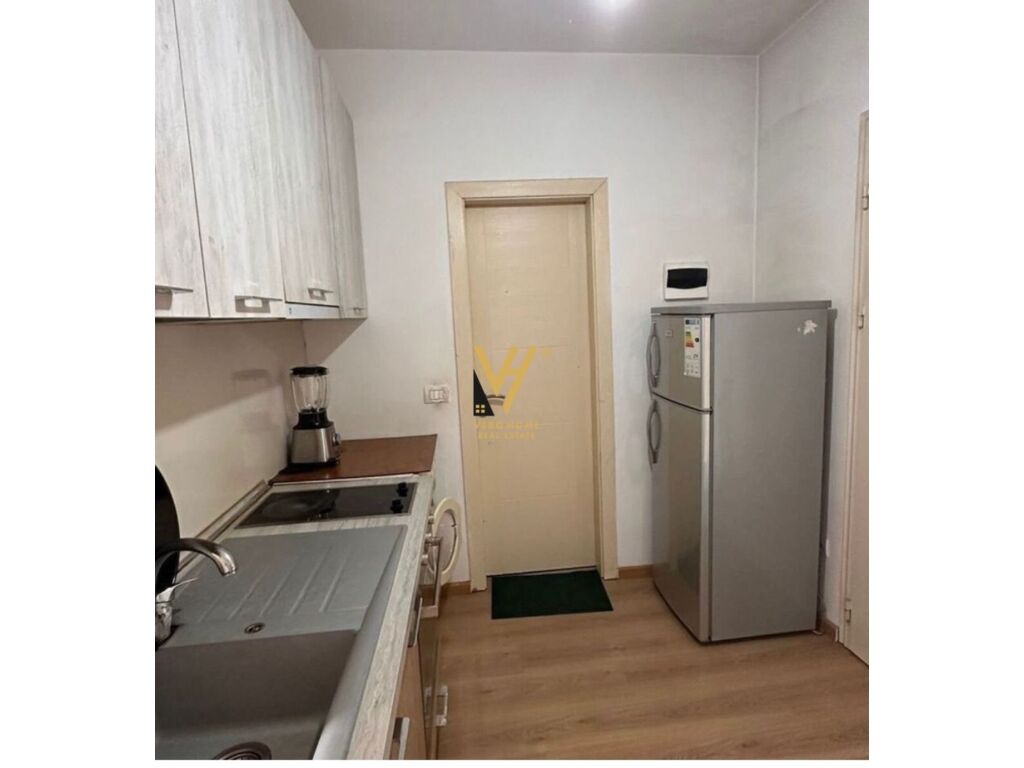 Shitet apartament 1+1 te Amerikan 2 , 44 m2 2