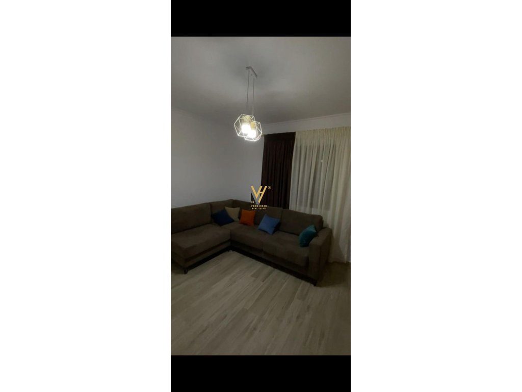 JEPET APARTAMENT 1+1 ME QIRA TE ISH PARKU 45.000 LEKE