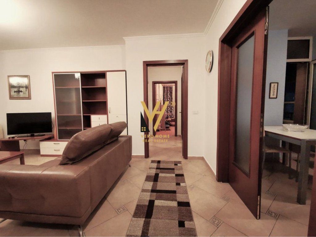 JEPET APARTAMENT 2+1+2+2 BLK ME QIRA TE ST.AIR ALBANIA 900 EURO 2