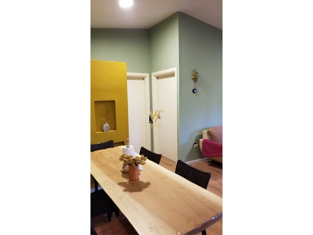 JEPET SHTEPI PRIVATE 2+1 ME QERA NE PICALLE 600 EURO