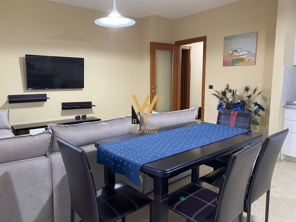 Jepet Apartament 2+1+2+post parkimi me qera ne Qender 113 m2 3