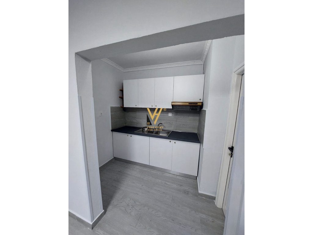 JEPET AMBIENT BIZNESI 100 M2 ME QERA TE PALLATI ME SHIGJETA 70.000 LEKE 4