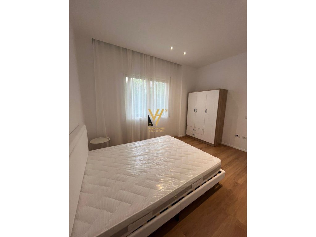 JEPET APARTAMENT 1+1 ME QERA NE ALI DEM 45.000 LEKE 3