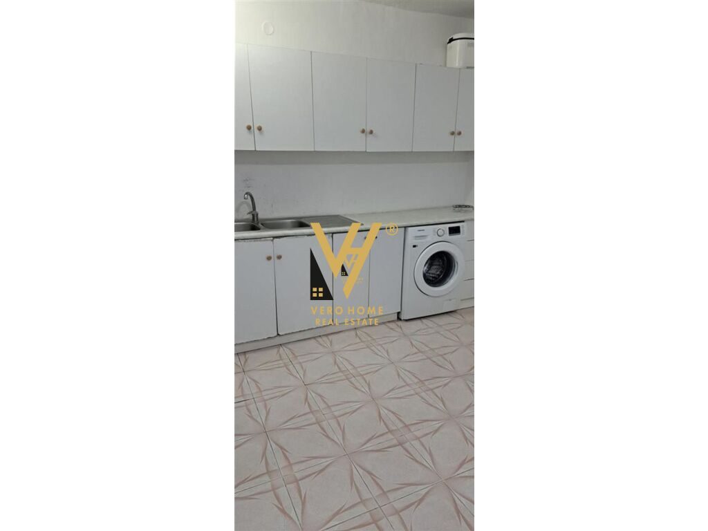 JEPET APARTAMENT 2+1+BLK ME QERA NE ALI DEM 450 EURO 4