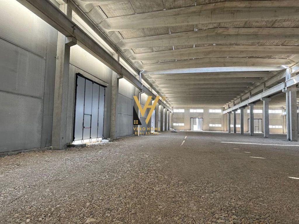SHITET KAPANON 2.700 M2 NE FUSHE PREZE 1.800.000 EURO 1