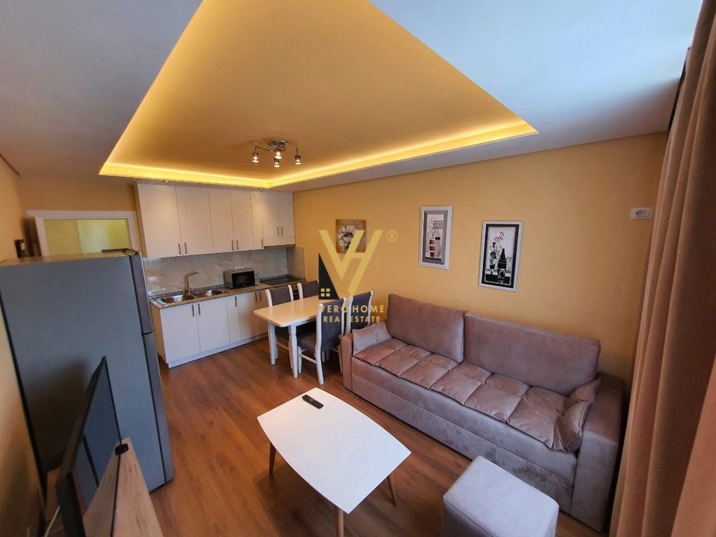 JEPET APARTAMENT 1+1 ME QERA TEK KONGRESI MANASTIRIT 35.000 LEKE