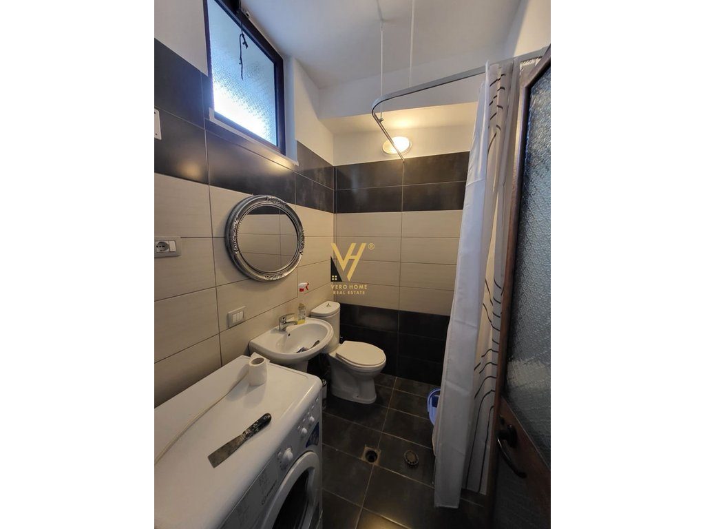 JEPET APARTAMENT 1+1 ME QERA TE RRUGA FORTUZI 49.000 LEKE 4