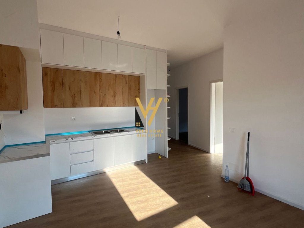 SHITET APARTAMENT 2+1+BLK TE REZIDENCA KAIMI, ALI DEM 130.000 EURO 2