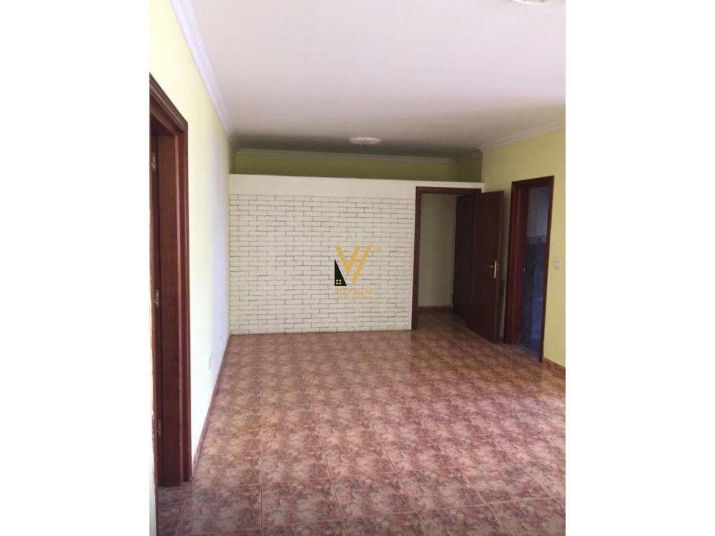 JEPET APARTAMENT 3+1+2+2BLK ME QIRA TE RRUGA E DIBRES 55.000 LEKE 3