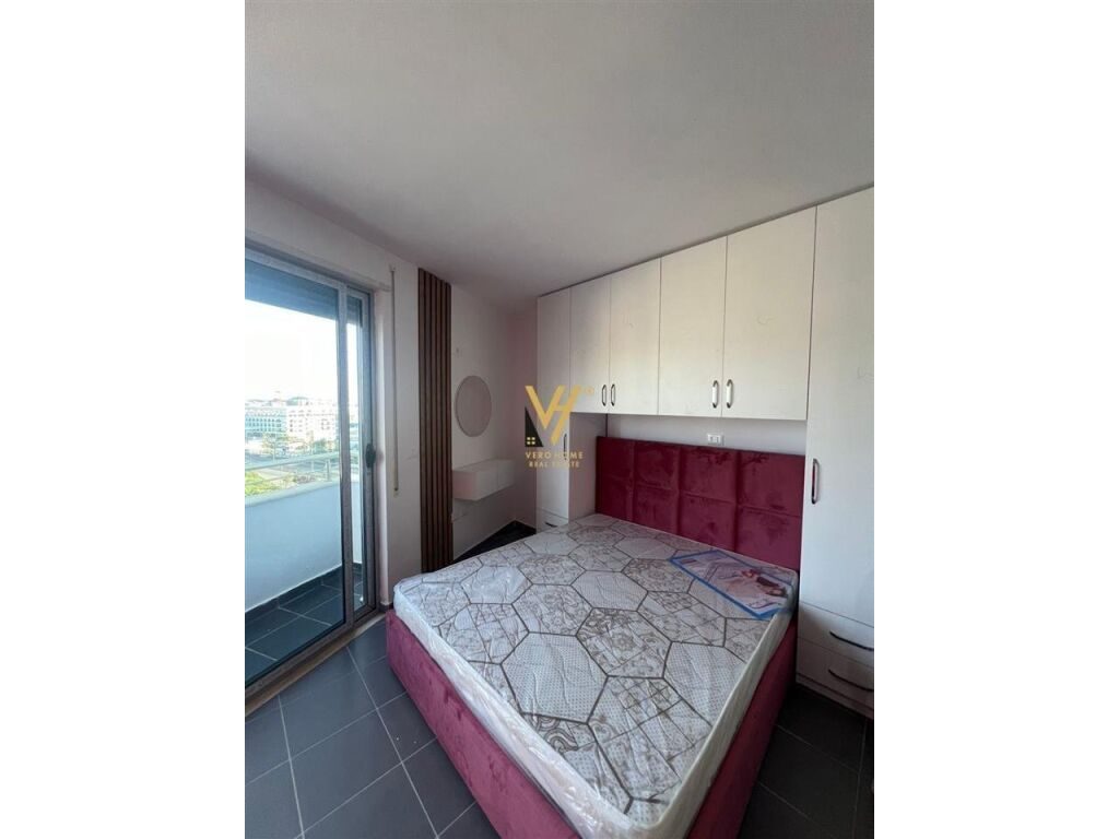 Shitet Garsoniere te Shkembi i Kavajes 43 m2 2