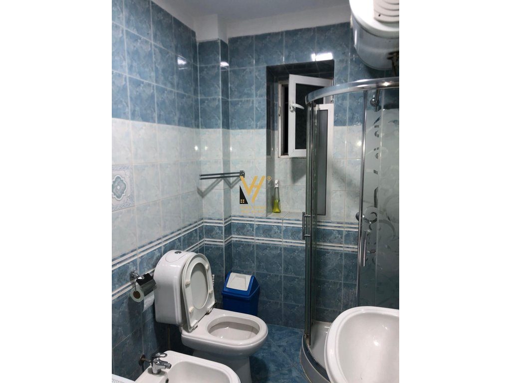 JEPET APARTAMENT 1+1+BLK ME QERA TEK MYSLYM SHYRI 65.000 LEKE 4