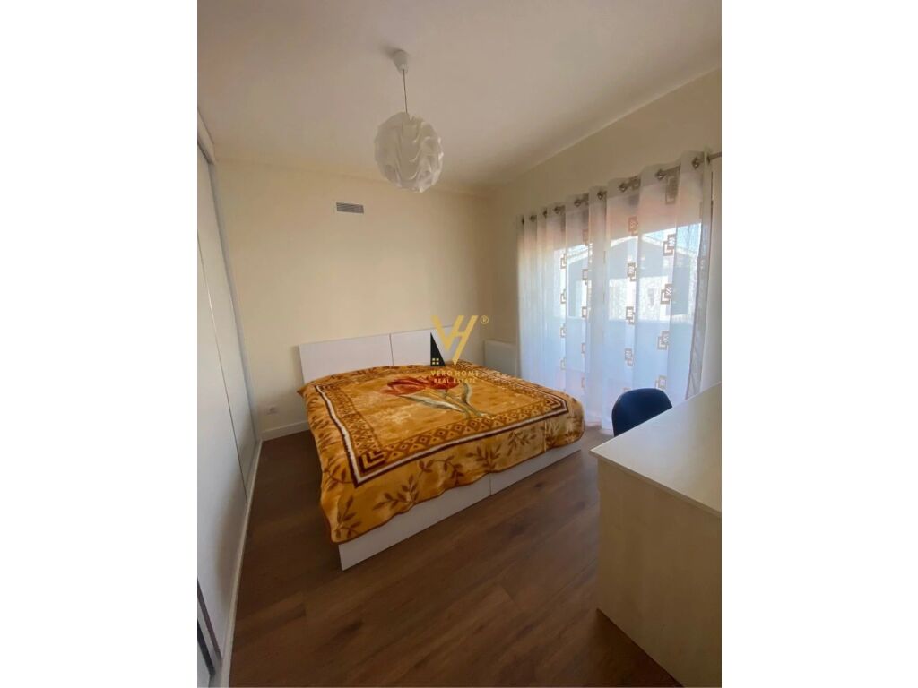 Jepet vile Dy Kateshe me qera te Tegu , Kompleksi Kolombo 250 m2