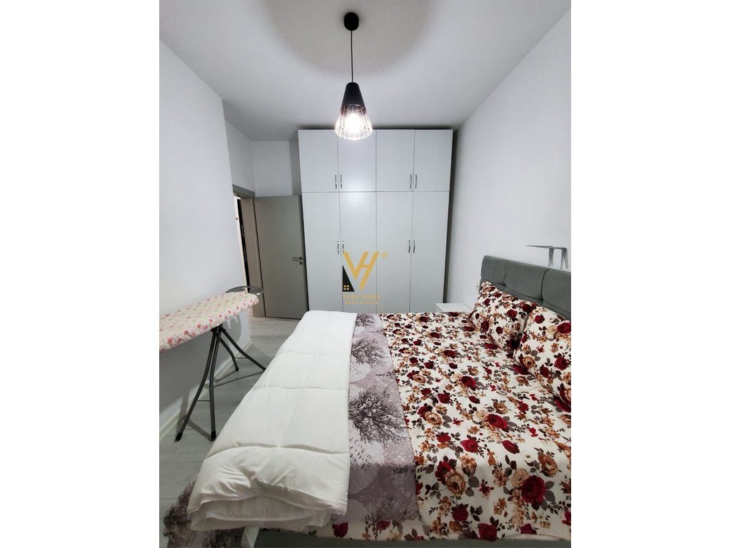 JEPET APARTAMENT 1+1+BLK ME QIRA TE KOMUNA PARISIT 70.000 LEKE 3