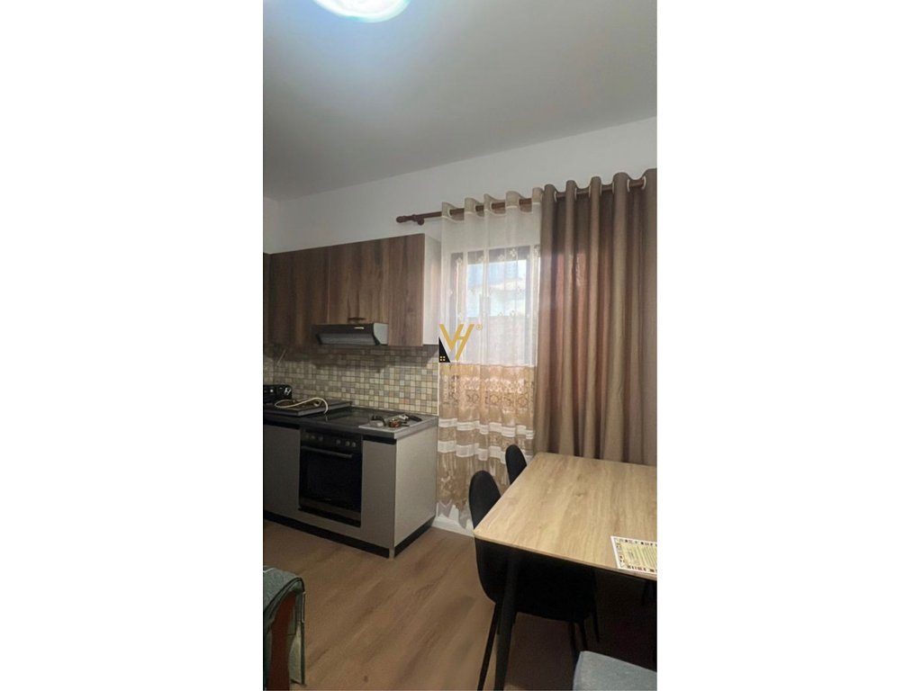 JEPET APARTAMENT 1+1 ME QIRA TE BULEVARDI I RI 400 EURO 2