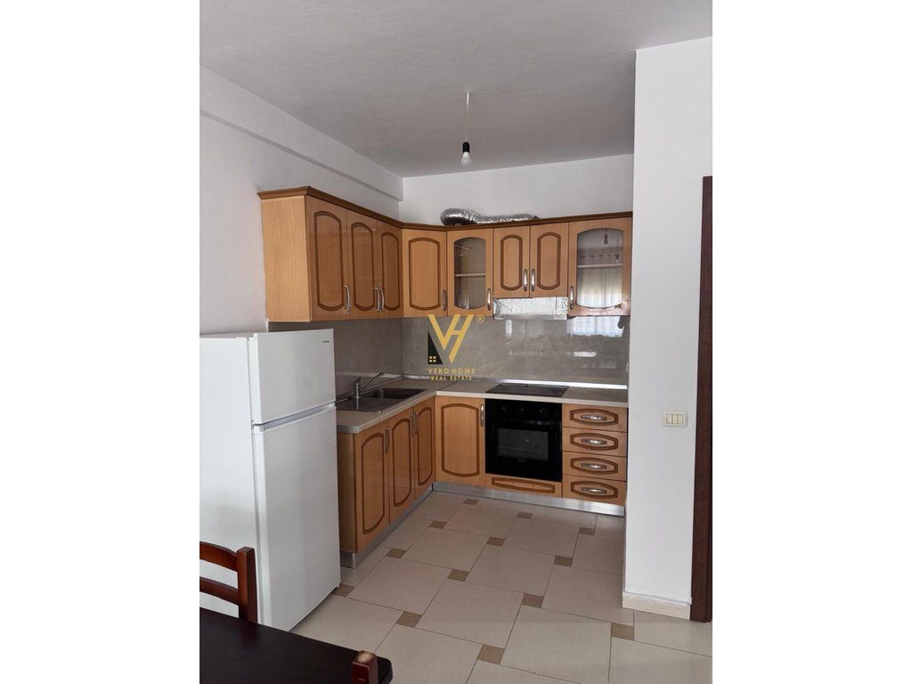 JEPET APARTAMENT 2+1+BLK ME QIRA NE YZBERISHT 47.000 LEKE 2