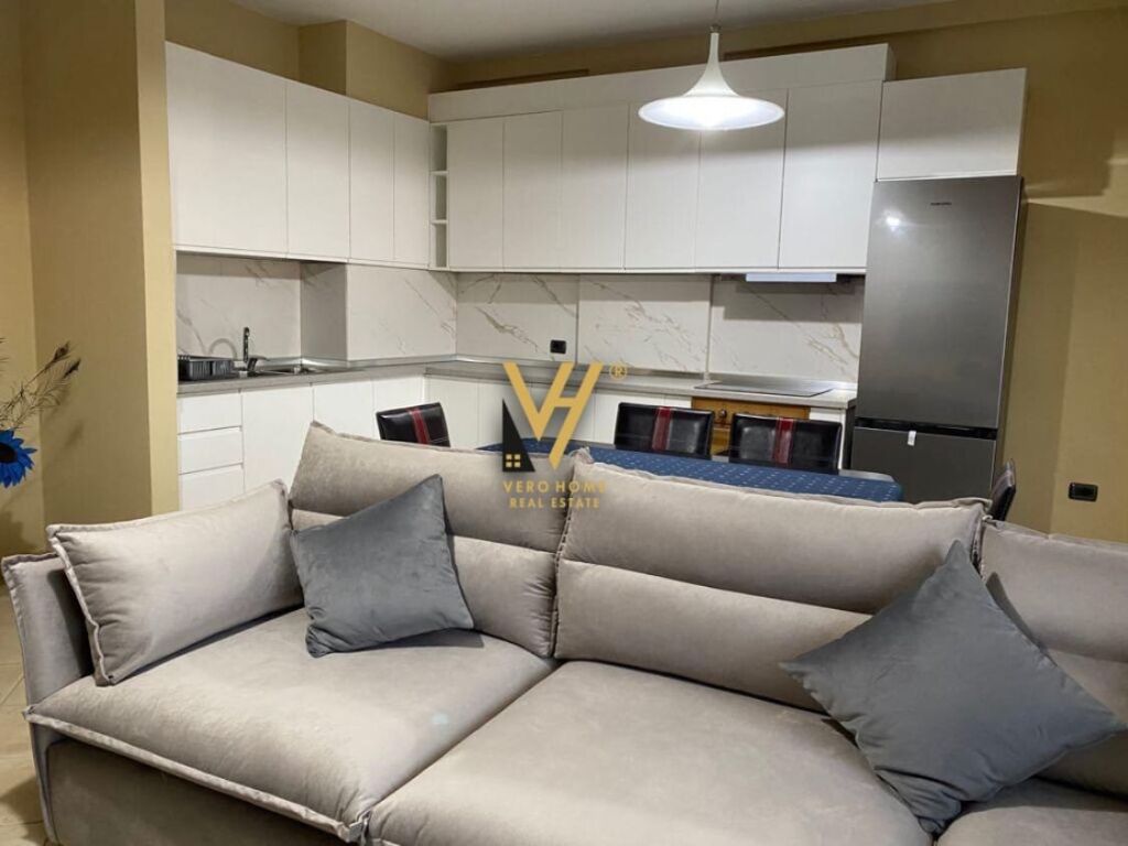 Jepet Apartament 2+1+2 me qera te Rruga Qemal Stafa 120 m2 2