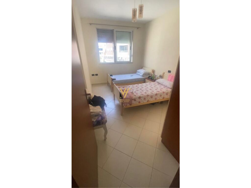Jepet Apartament 2+1+ballkon me qera te Unaza e Re 98m2 2