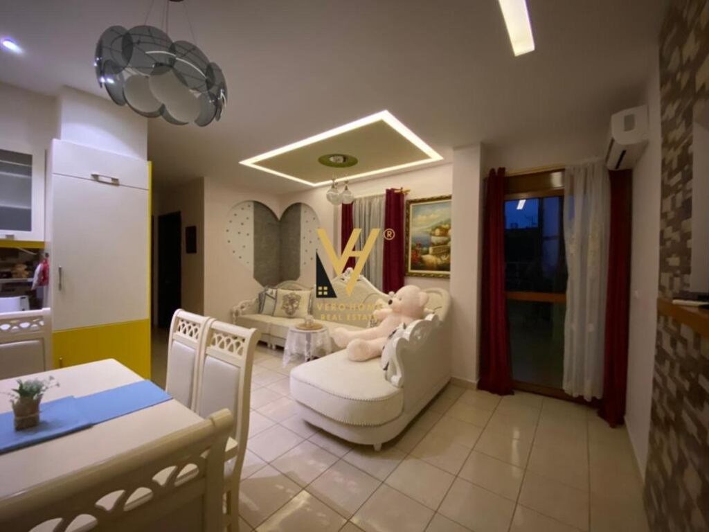 Shitet Apartament 2+1+2 te Shkembi i Kavajes 111 m2 4