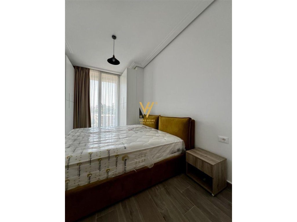 JEPET APARTAMENT 2+1+BLK ME QERA TE PAZARI I RI 1.000 EURO 4