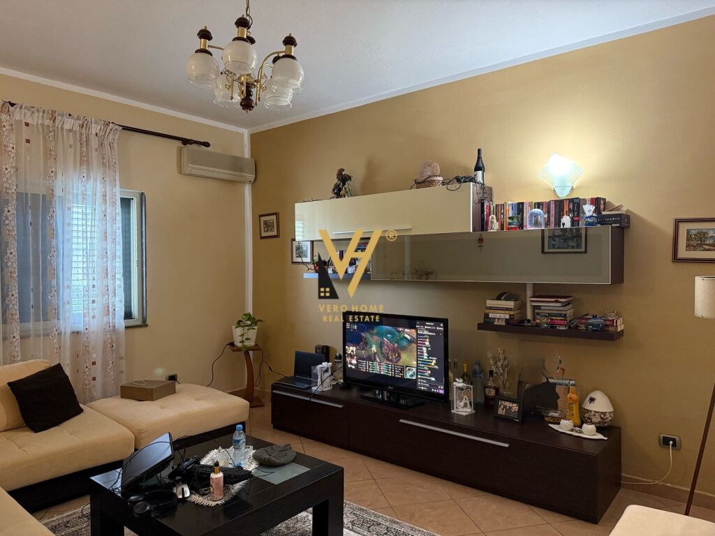 SHITET VILE TRE KATESHE NE SHKOZET, DURRES 400.000 EURO 2