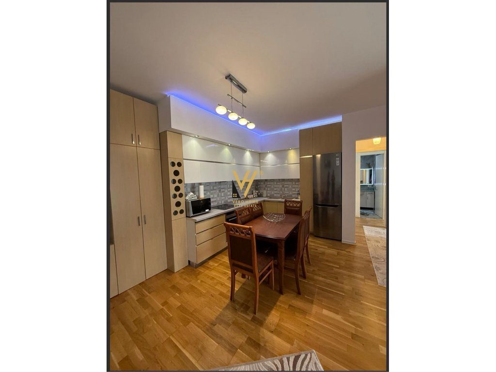 JEPET APARTAMENT 2+1+2+BLK ME QERA TE KOPSHTI BOTANIK 1.000 EURO 2