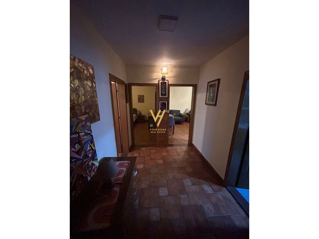 JEPET APARTAMENT 2+1 ME QERA NE MYSLYM SHYR 70.000 LEKE 4