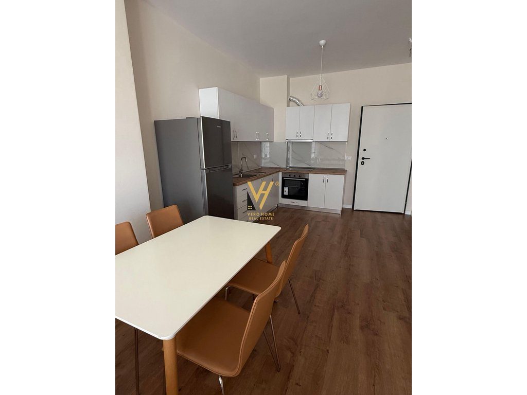 JEPET APARTAMENT 1+1+BLK ME QERA TE 5 MAJI 50.000 LEKE 2