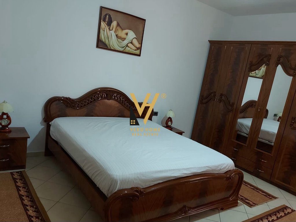 JEPET APARTAMENT 2+1+BLK ME QERA TE STACIONI TRENIT 50.000 LEKE 4
