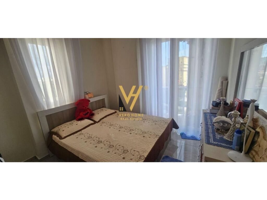 Shitet apartament 1+1 +ballkon tek Ish Fusha e Aviacionit 57 m2 4