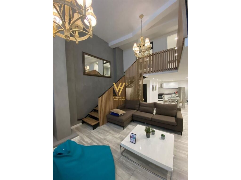 Jepet Apartament Duplex 2+1+2 me qera te Rruga Myslym Shyri 126 m2