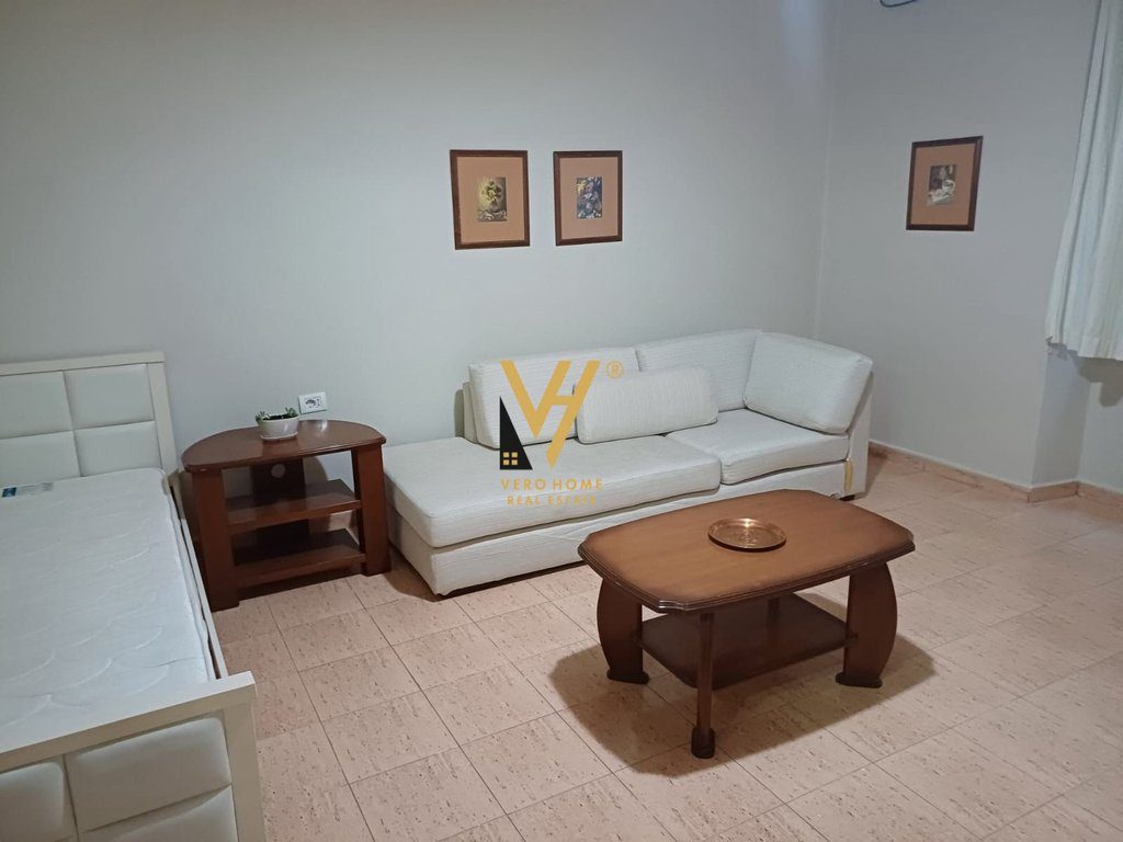 JEPET APARTAMENT 2+1+BLK ME QIRA TE SULEJMAN DELVINA 65.000 LEKE