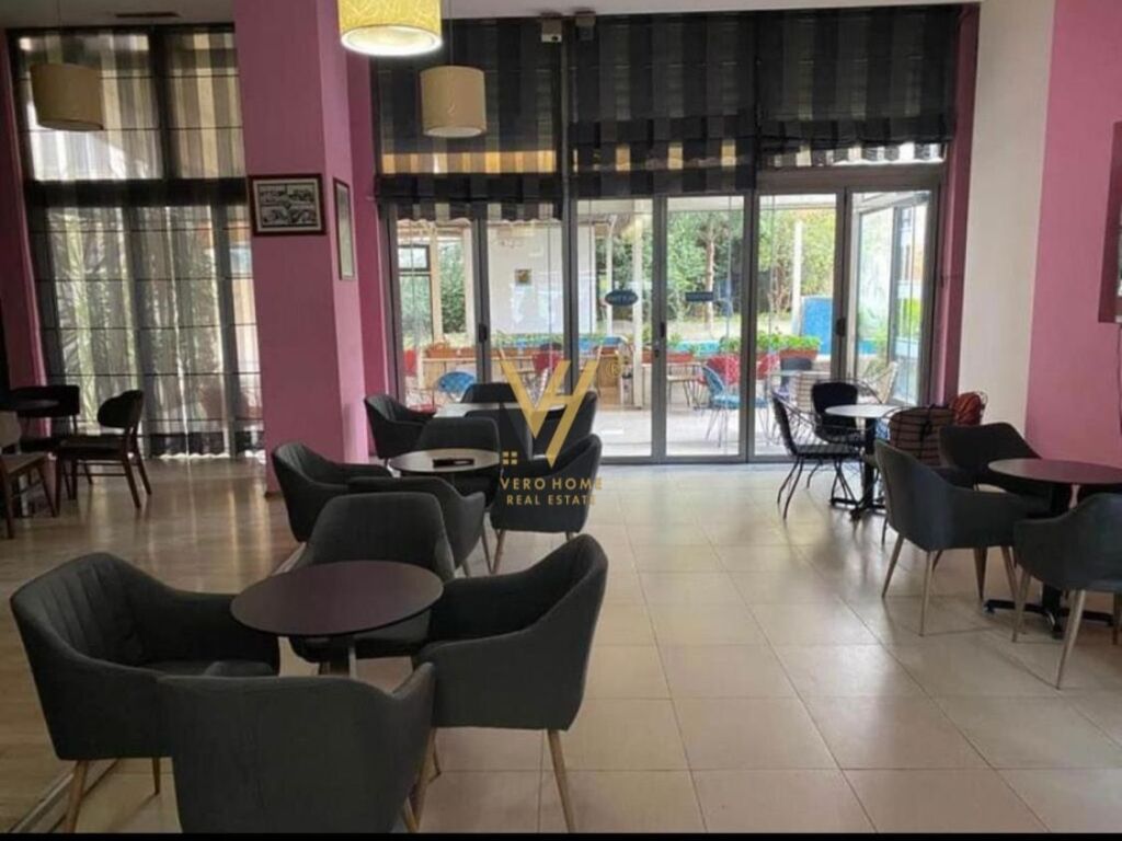 Shitet lokal te Brryli , pran Maternitetit te Ri 120 m2 4