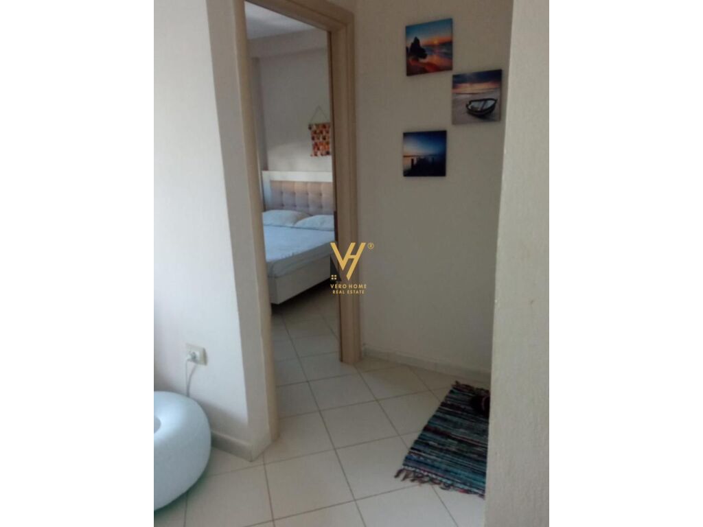 Shitet apartament 1+1+ballkon te Shkembi i Kavajes 60 m2
