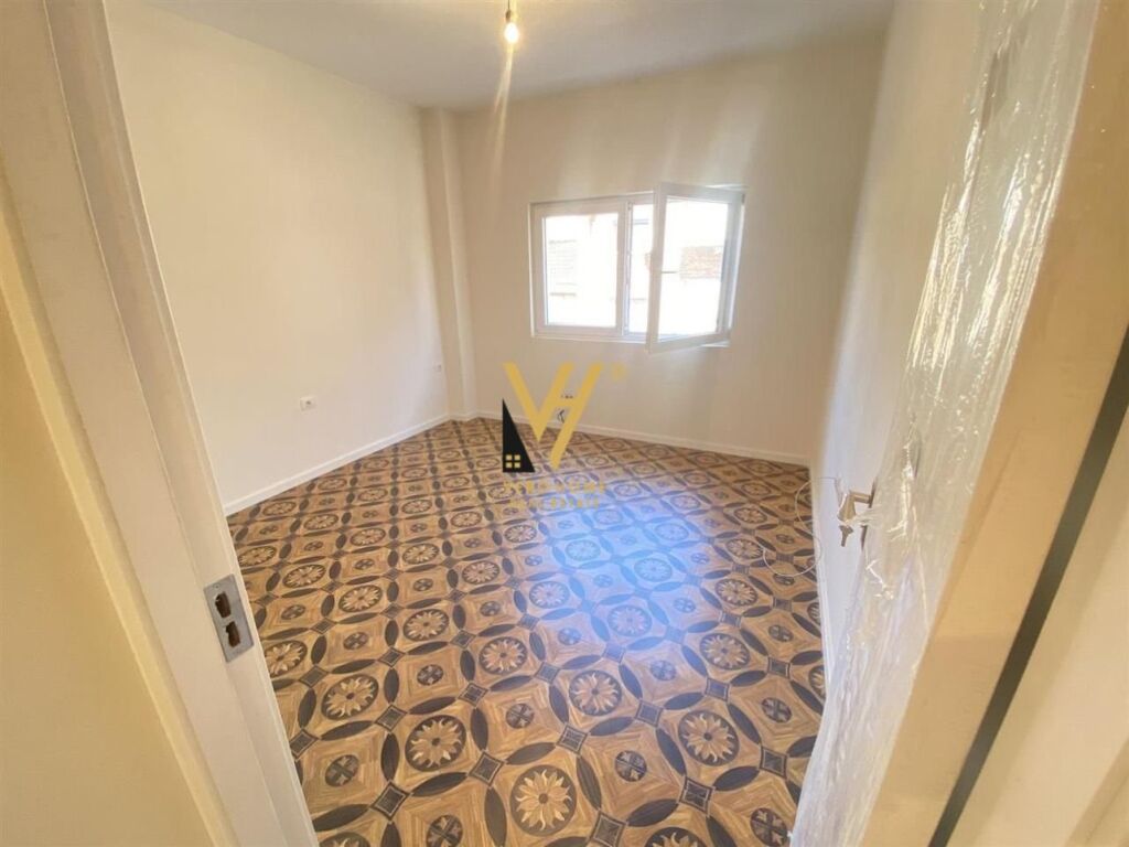 Shitet Apartament 2+1+ballkon tek Shallvaret 106 m2 4