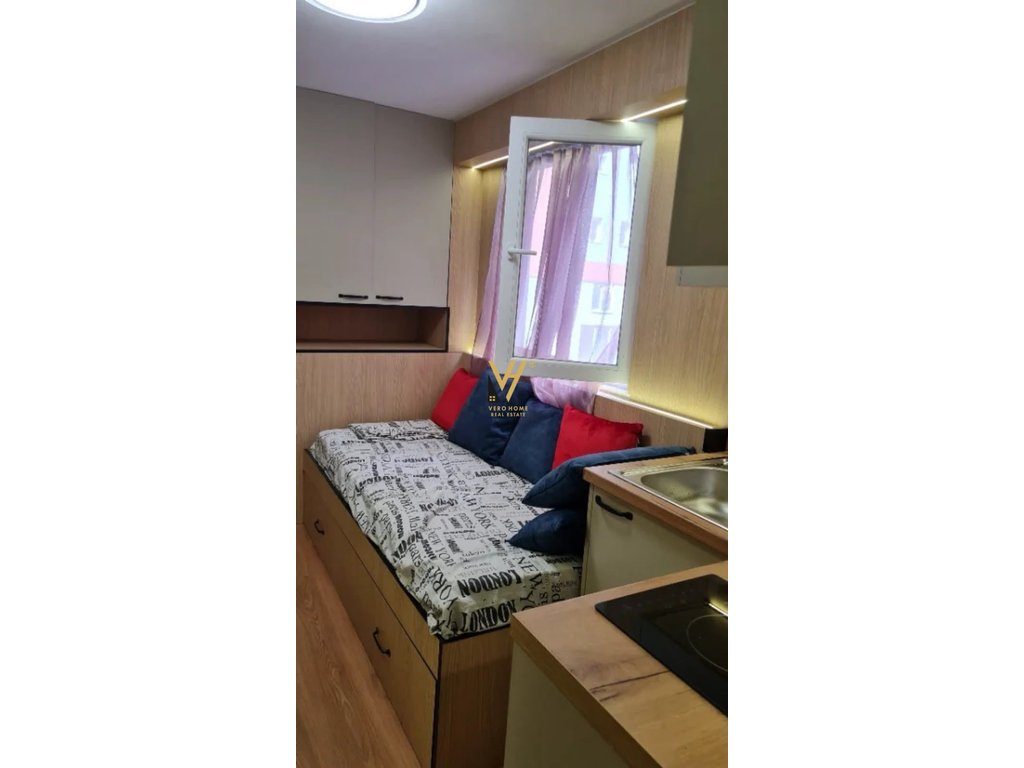 JEPET GARSONIERE 17 M2 ME QERA NE SELITE 25.000 LEKE
