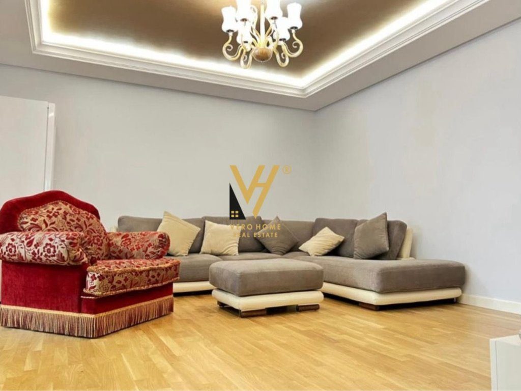 JEPET APARTAMENT 2+1 ME QIRA NE QENDER,RR.BARDHOK BIBA 1.000 EURO 2