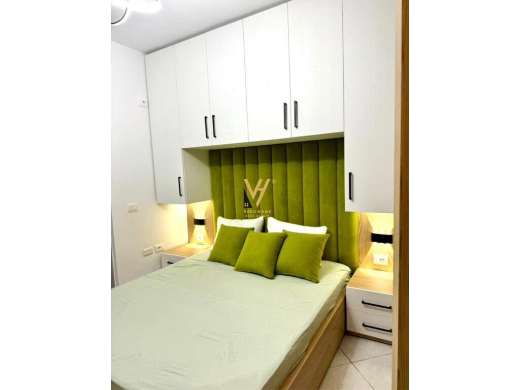 Jepet Garsoniere me qera te Kristal Center 45 m2 3