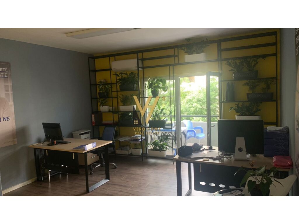 Shitet apartament 4+1+2 te Rruga Sami Frasheri 130 m2 1