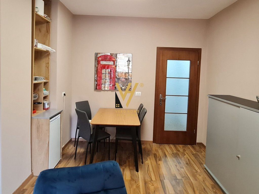 JEPET ZYRE 140 M2 ME QERA TE RR.FROSINA PLAKU 160.000 LEKE 2