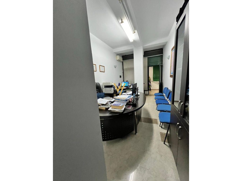 SHITET AMBIENT BIZNESI 25M2 TE ISH EKSPOZITA 52.000 EURO 2