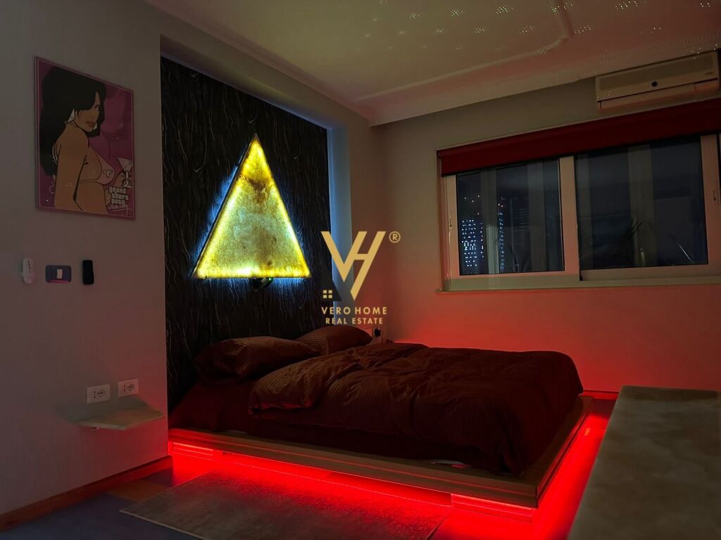 Jepet Apartament 2+1+2 me qera te Ish Blloku 101 m2