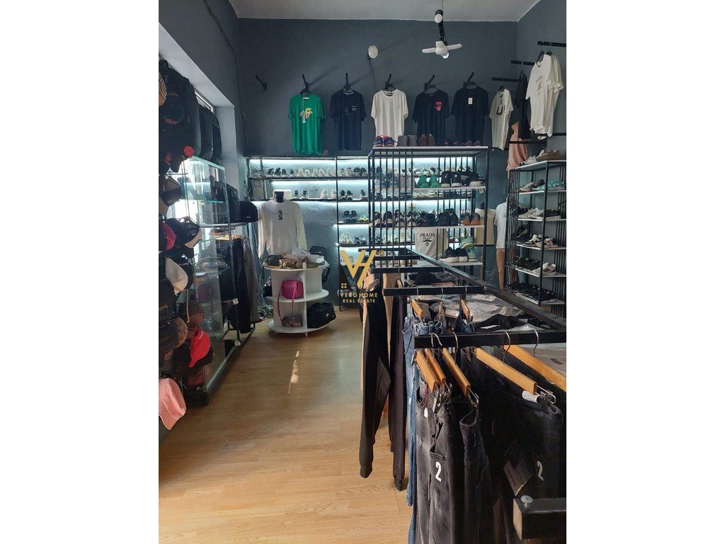 JEPET DYQAN 30 M2 ME QERA TE RRUGA KAVAJES 50.000 LEKE