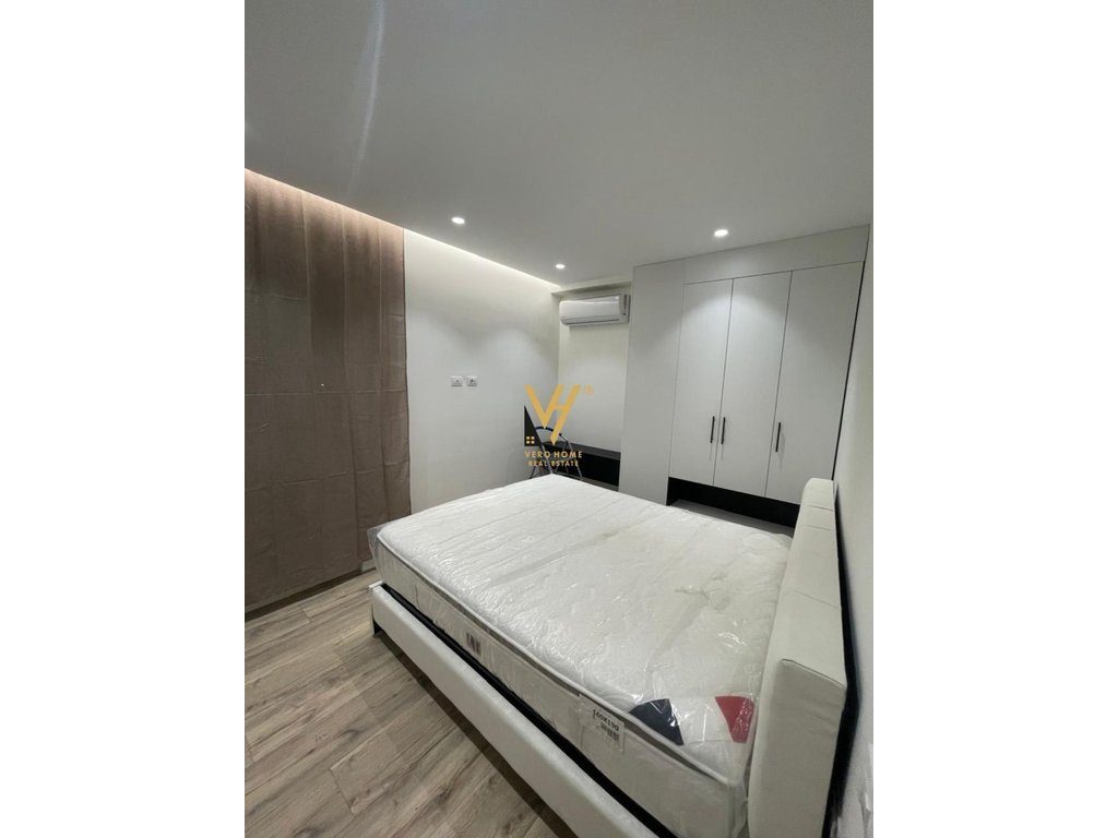 JEPET APARTAMENT 2+1 ME QERA TEK UNIVERS CITY 60.000 LEKE 2