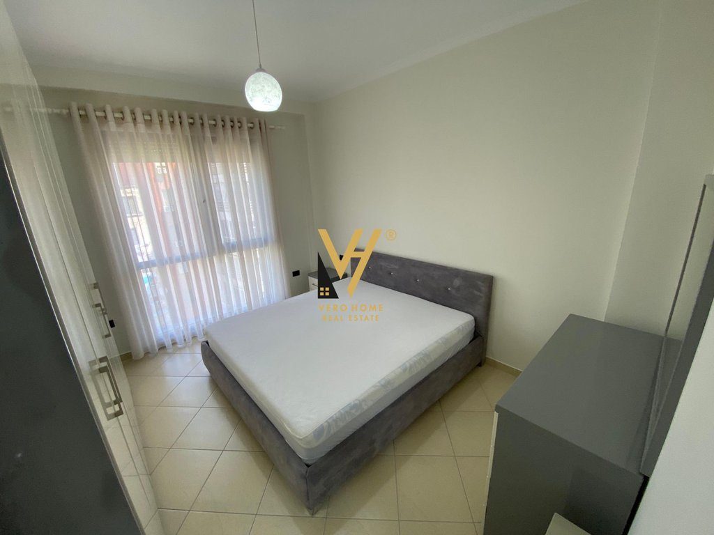 JEPET APARTAMENT 2+1+2+2BLK ME QIRA RRUGA E KOSOVAREVE 1.100 EURO 3