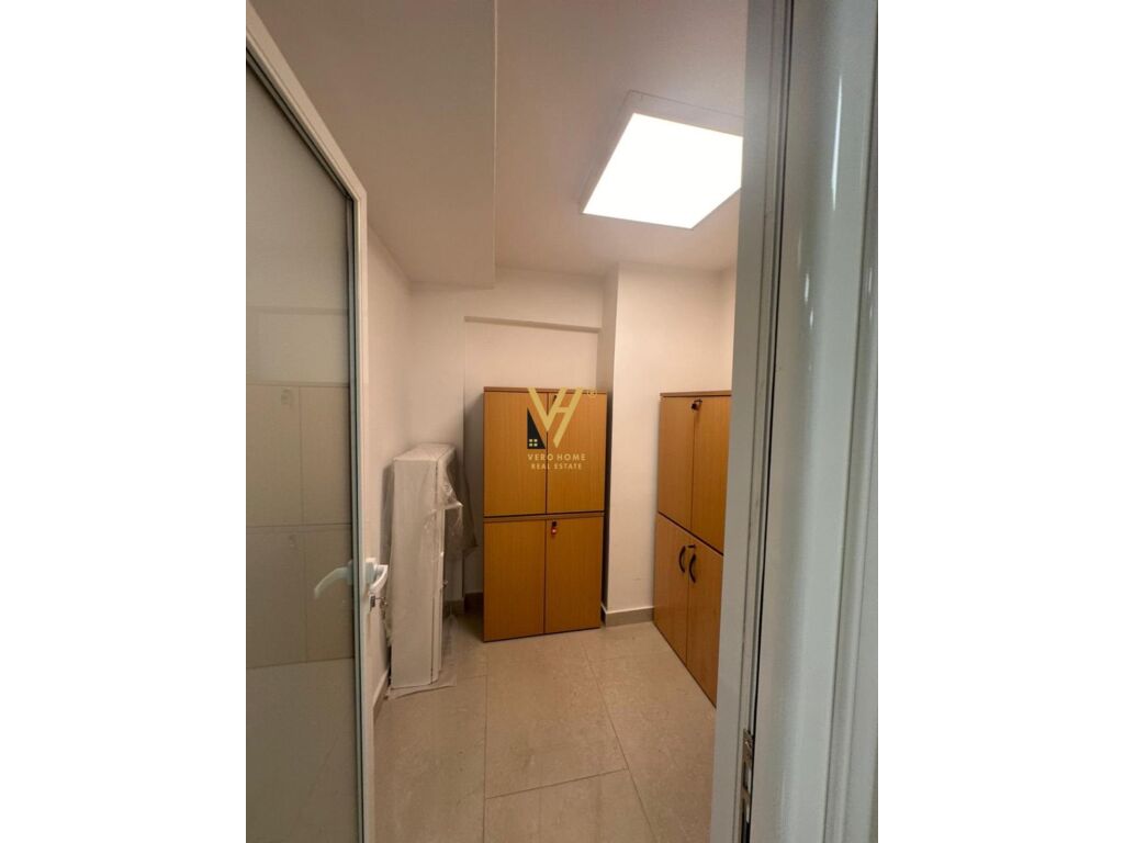Jepet Zyre me qera te perball Fakultetit Ekonomik 122 m2 3