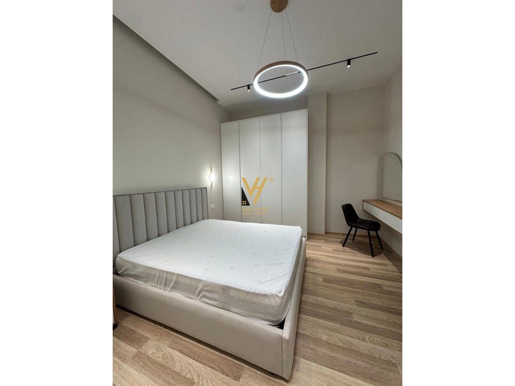 JEPET APARTAMENT 2+1 ME QIRA NE DON BOSKO 60.000 LEKE 3