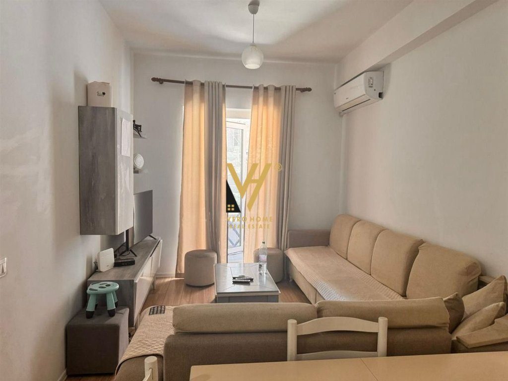 JEPET APARTAMENT 2+1+BLK ME QERA TE MANAGLEM, ALI DEM 500 EURO