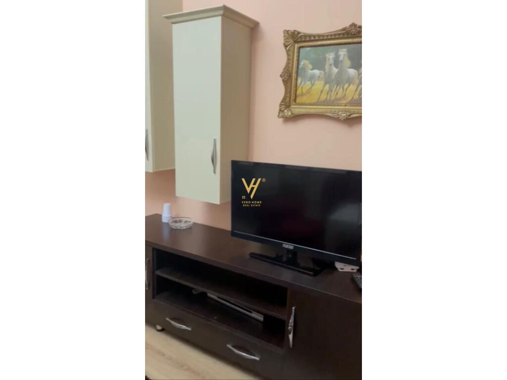 Jepet Apartament 2+1+ballkon me qera te Rruga Sali Butka 90 m2